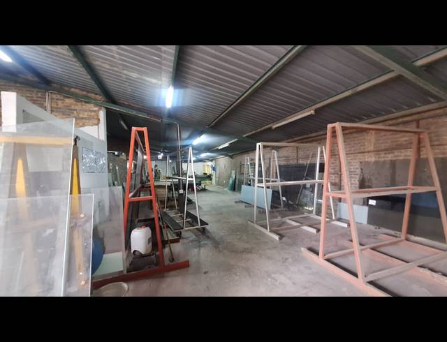 279M² MINI FACTORY FOR SALE IN MAYBERRY PARK